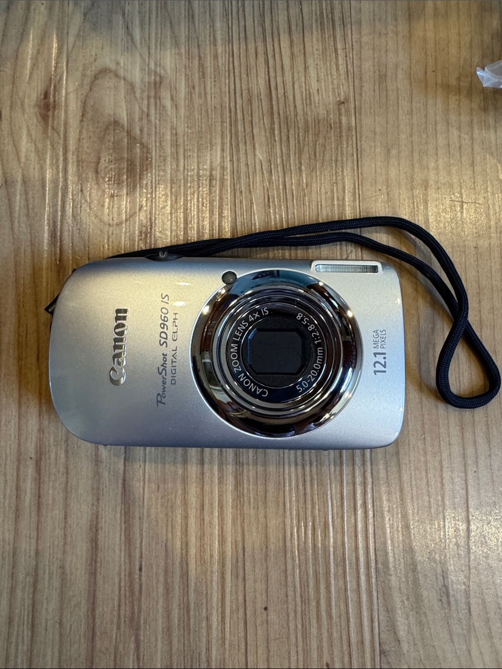 Canon PowerShot SD960 IS 12.1 MP Digital ELPH Camera Silver TESTED with Charger - Picture 2 of 15